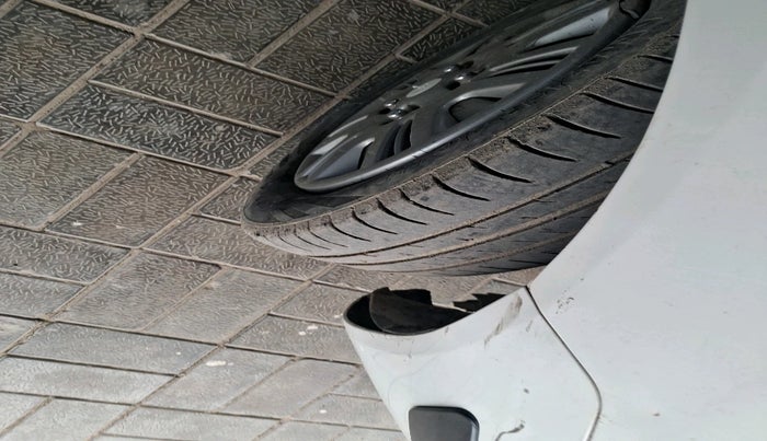 2014 Hyundai Santro Xing GL PLUS, Petrol, Manual, 1,23,014 km, tyre