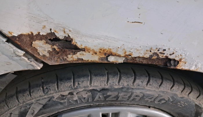 2014 Hyundai Santro Xing GL PLUS, Petrol, Manual, 1,23,014 km, tyre