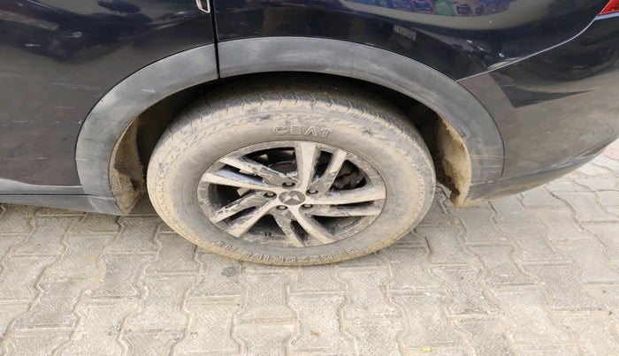 2022 Mahindra XUV700 AX 5 D MT 7 STR, Diesel, Manual, 1,08,653 km, tyre