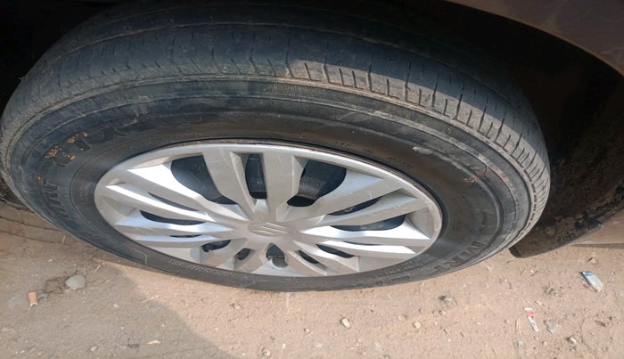 2017 Maruti Dzire VDI, Diesel, Manual, 88,663 km, tyre