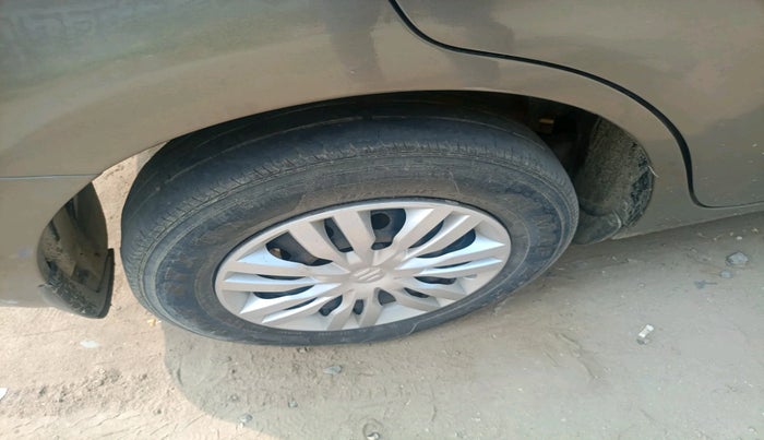 2017 Maruti Dzire VDI, Diesel, Manual, 88,663 km, tyre