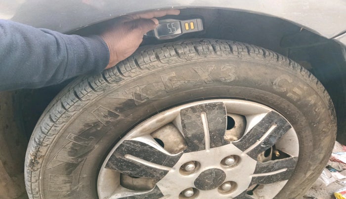 2011 Hyundai i10 ERA 1.1, Petrol, Manual, 1,12,927 km, tyre