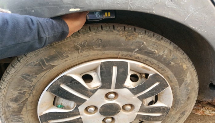 2011 Hyundai i10 ERA 1.1, Petrol, Manual, 1,12,927 km, tyre