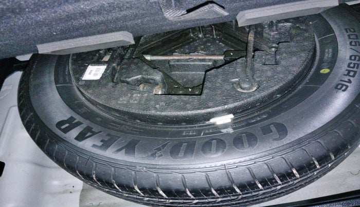 2019 Hyundai Creta SX 1.6 PETROL, Petrol, Manual, 68,186 km, tyre