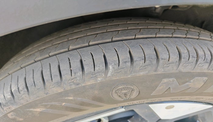 2025 KIA SYROS HTK (O) 1.5 Diesel 6MT, Diesel, Manual, 9,049 km, tyre