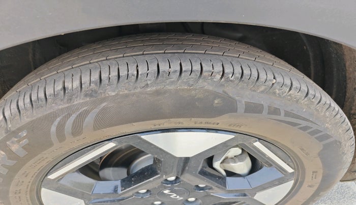 2025 KIA SYROS HTK (O) 1.5 Diesel 6MT, Diesel, Manual, 9,049 km, tyre