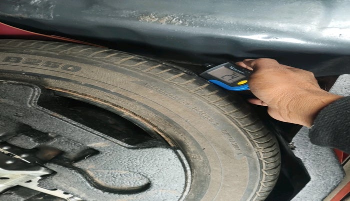 2016 Maruti Ciaz VDI+ SHVS, Diesel, Manual, 2,03,404 km, tyre