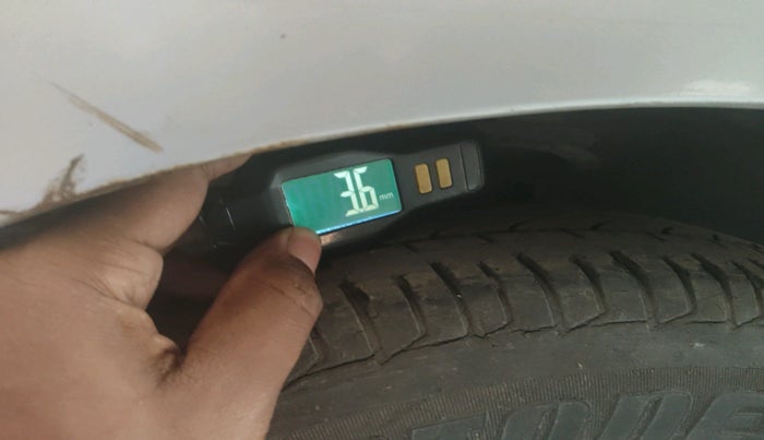 2013 Hyundai i10 MAGNA 1.1, Petrol, Manual, 35,719 km, tyre