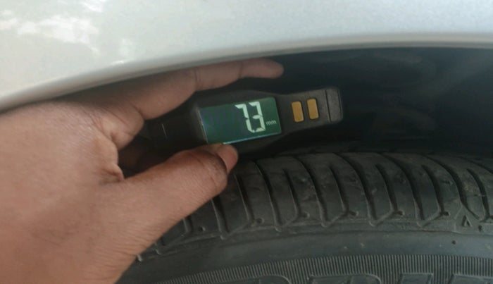 2013 Hyundai i10 MAGNA 1.1, Petrol, Manual, 35,719 km, tyre