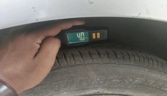 2013 Hyundai i10 MAGNA 1.1, Petrol, Manual, 35,719 km, tyre