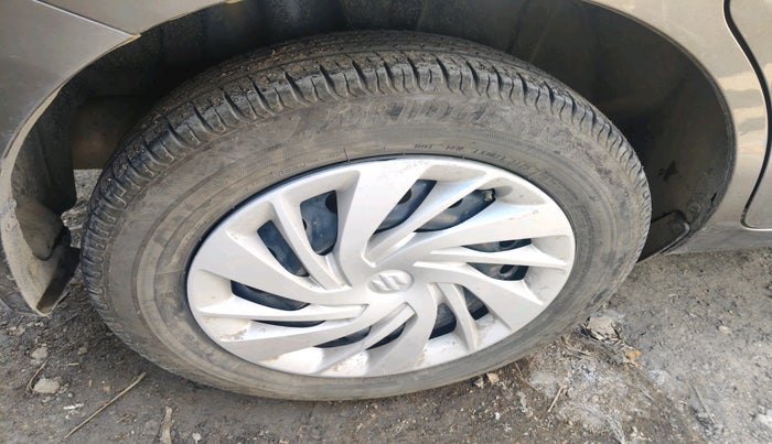 2025 Maruti Ertiga VXI CNG, Petrol, Manual, 20,103 km, tyre