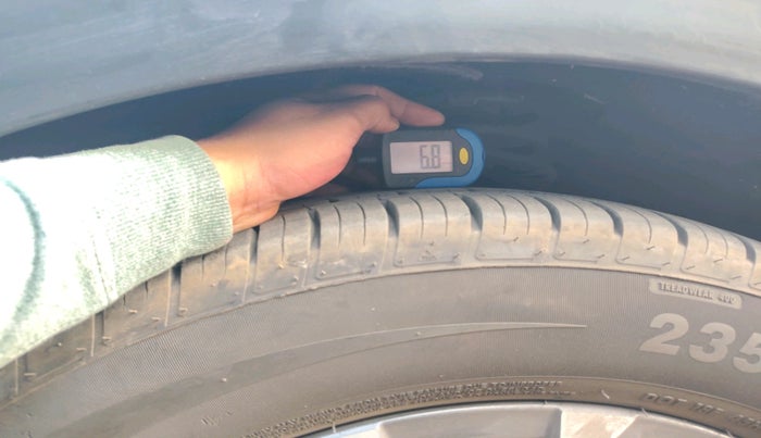 2023 Mahindra XUV700 AX 7 LUXURY D AT 7 STR, Diesel, Automatic, 41,412 km, tyre