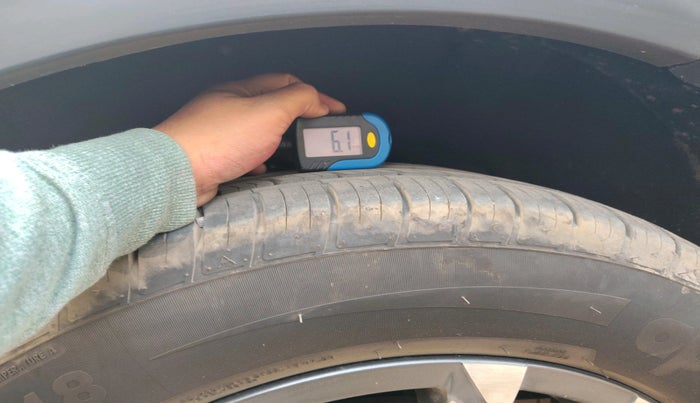 2023 Mahindra XUV700 AX 7 LUXURY D AT 7 STR, Diesel, Automatic, 41,412 km, tyre