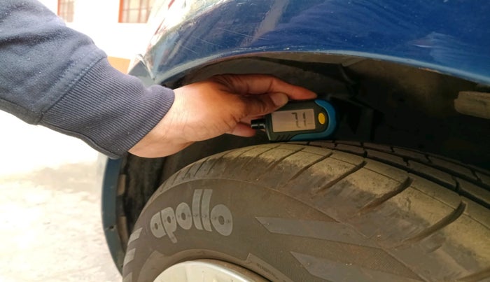 2013 Maruti Swift VXI, Petrol, Manual, 1,22,561 km, tyre