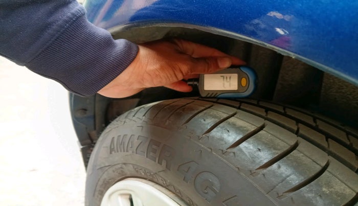 2013 Maruti Swift VXI, Petrol, Manual, 1,22,561 km, tyre