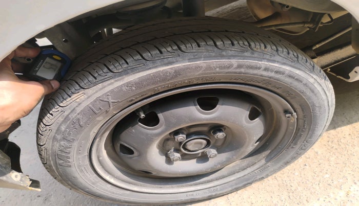 2015 Maruti Alto K10 VXI, Petrol, Manual, 73,234 km, tyre