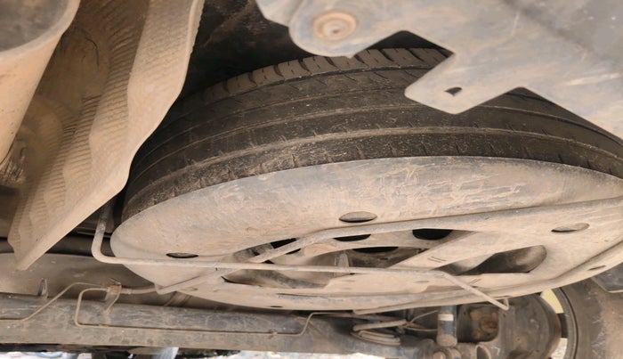 2014 Nissan Terrano XL D PLUS, Diesel, Manual, 1,69,689 km, tyre