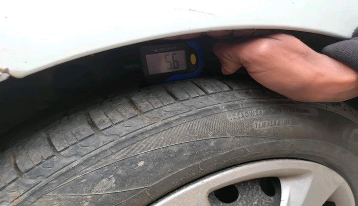 2012 Hyundai Verna FLUIDIC 1.6 CRDI EX, Diesel, Manual, 1,40,000 km, tyre