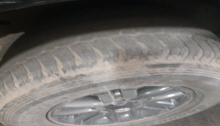 2015 Toyota Fortuner 3.0 4X4 AT, Diesel, Automatic, 68,368 km, tyre