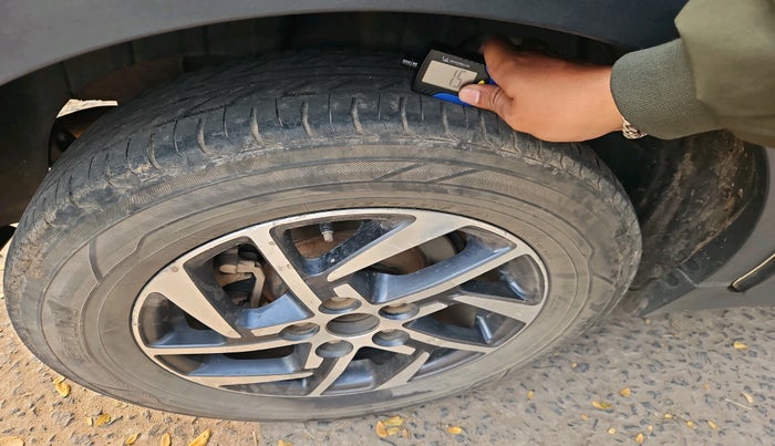 2022 Mahindra XUV300 W8 (O) 1.5 DIESEL, Diesel, Manual, 72,464 km, tyre