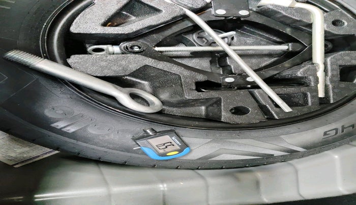 2022 Tata PUNCH CREATIVE  AMT, Petrol, Automatic, 25,606 km, tyre