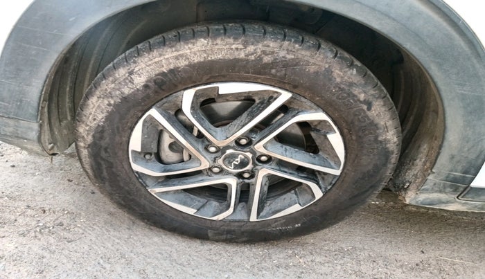 2022 KIA CARENS LUXURY PLUS 1.5 DIESEL 7 STR, Diesel, Manual, 1,16,444 km, tyre