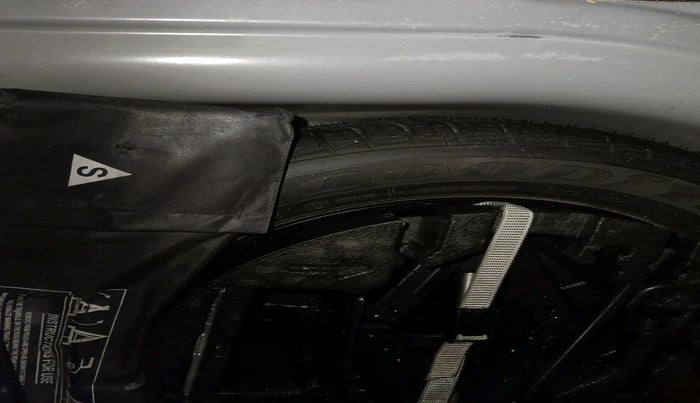 2022 Volkswagen Polo HIGHLINE PLUS 1.0, Petrol, Manual, 94,651 km, tyre