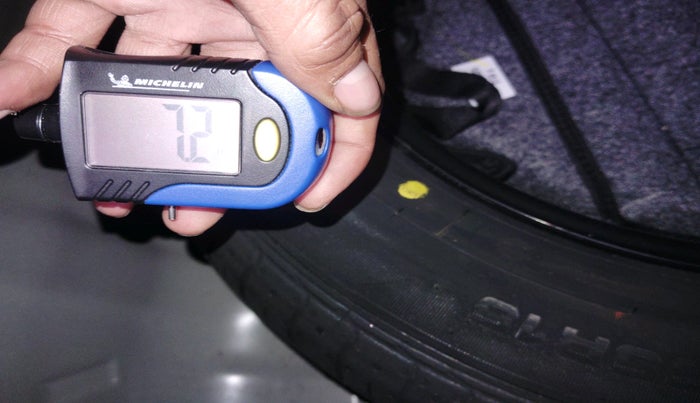 2025 KIA SONET HTE (O) 1.5 Diesel MT, Diesel, Manual, 18,449 km, tyre