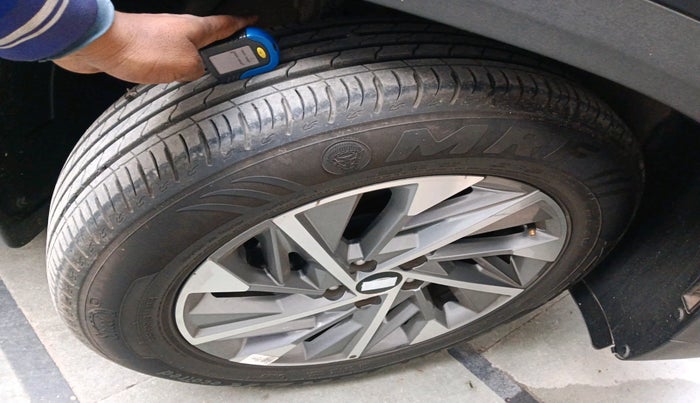 2023 Hyundai Tucson SIGNATURE 2.0 AT PETROL, Petrol, Automatic, 17,934 km, tyre