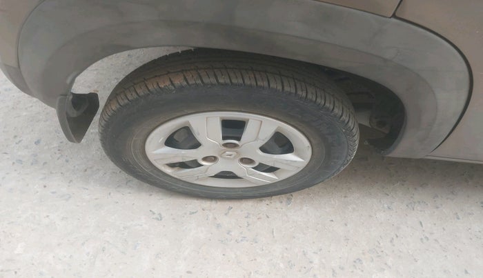 2016 Renault Kwid RXT 0.8, Petrol, Manual, 49,405 km, tyre