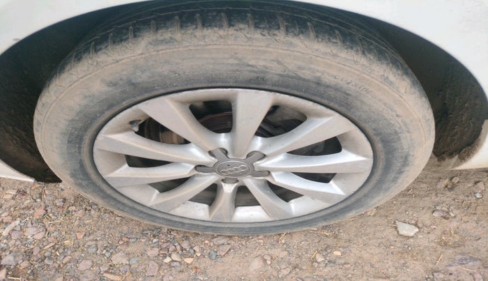 2014 Audi A6 2.0 TDI PREMIUM, Diesel, Automatic, 1,01,402 km, tyre