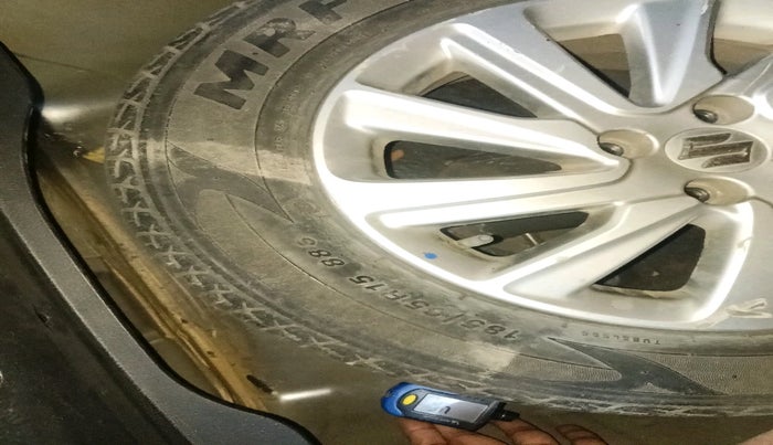 2016 Maruti Swift Dzire ZXI, Petrol, Manual, 77,233 km, tyre