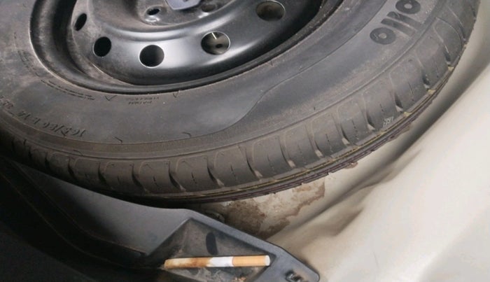 2021 Maruti Swift VXI, Petrol, Manual, 55,047 km, tyre