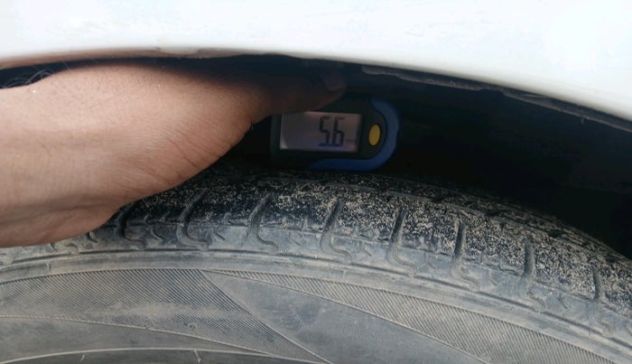 2013 Chevrolet Beat PS PETROL, Petrol, Manual, 1,05,684 km, tyre