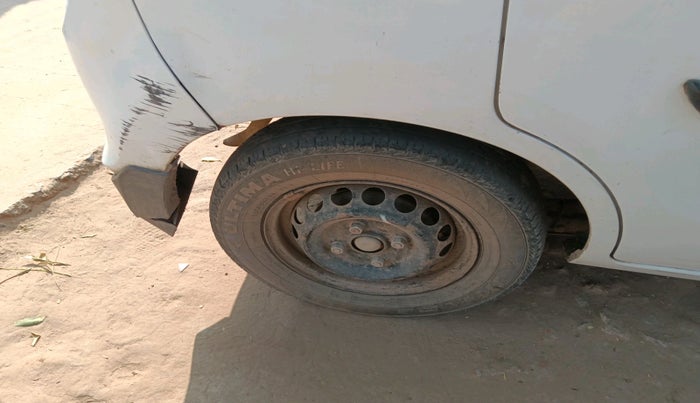 2014 Maruti Alto 800 LXI, Petrol, Manual, 1,00,518 km, tyre