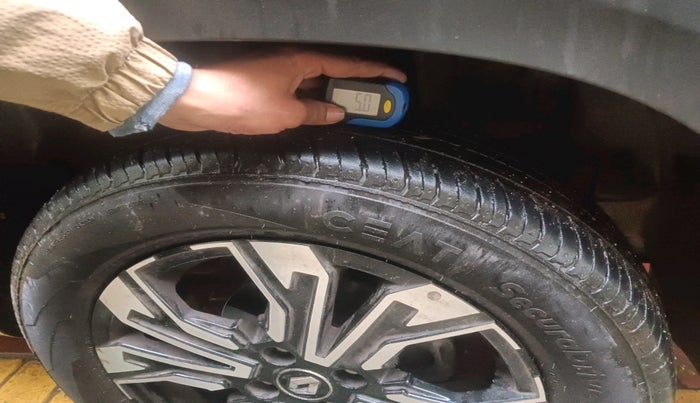 2024 Renault Kiger RXT (O) AMT, Petrol, Automatic, 8,232 km, tyre