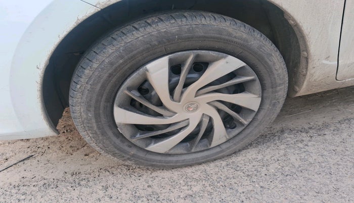 2024 Maruti Ertiga   VXI (O) CNG, Petrol, Manual, 28,137 km, tyre