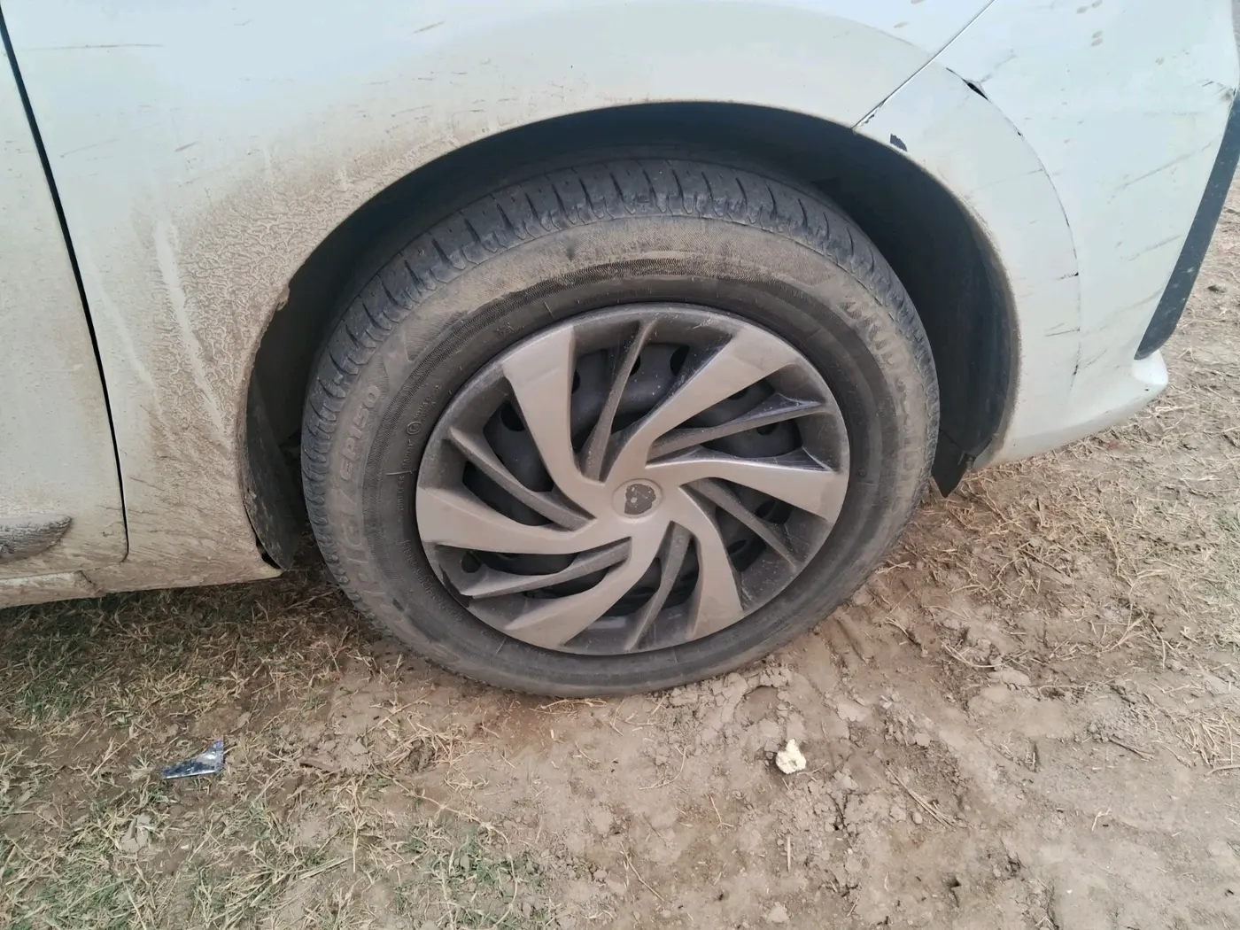 2024 Maruti Ertiga   VXI (O) CNG, CNG, Manual, 28,137 km, tyre