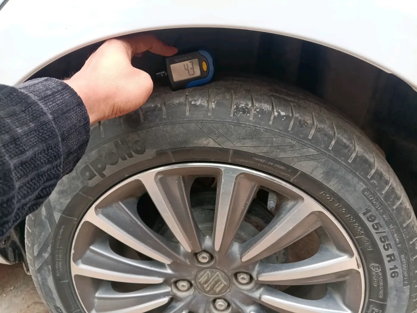 2018 Maruti Ciaz ALPHA  AT 1.5 SHVS PETROL, Petrol, Automatic, 47,647 km, tyre