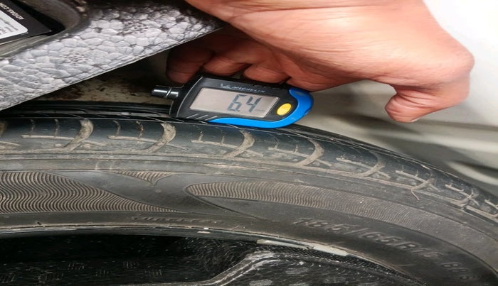 2018 Maruti Ciaz ALPHA  AT 1.5 SHVS PETROL, Petrol, Automatic, 47,647 km, tyre