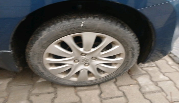 2015 Maruti Baleno ZETA PETROL 1.2, Petrol, Manual, 44,920 km, tyre