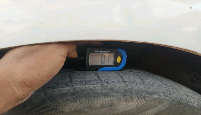 2017 Hyundai Verna 1.6 CRDI SX, Diesel, Manual, 1,44,228 km, tyre