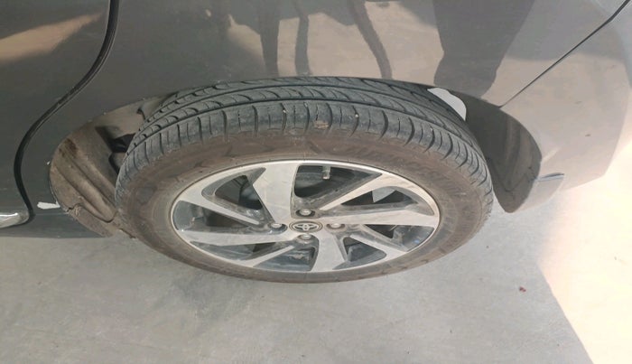 2022 Toyota Glanza G, Petrol, Manual, 1,29,080 km, tyre