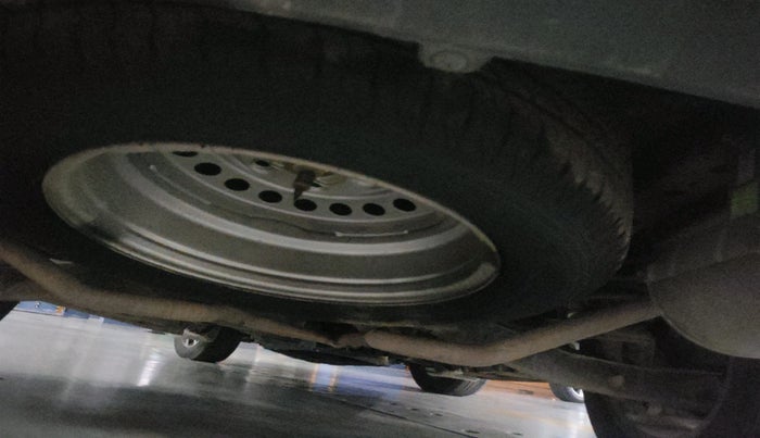 2015 Renault Duster 85 PS RXL DIESEL, Diesel, Manual, 1,69,834 km, tyre