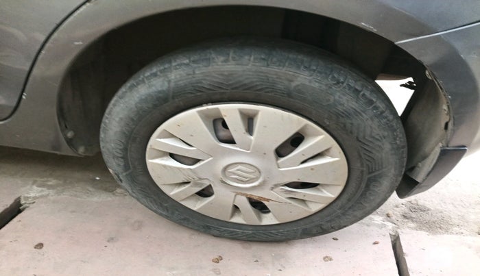 2014 Maruti Swift VXI, Petrol, Manual, 1,16,221 km, tyre