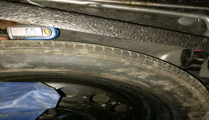 2018 Maruti Wagon R 1.0 VXI+, Petrol, Manual, 15,039 km, tyre