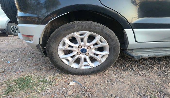 2015 Ford Ecosport TITANIUM 1.5L DIESEL (OPT), Diesel, Manual, 98,852 km, tyre