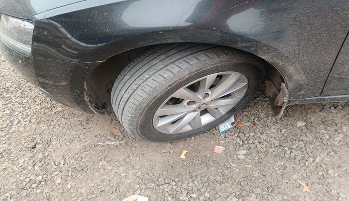 2018 Skoda Octavia 2.0 TDI L&K AT, Diesel, Automatic, 1,23,389 km, tyre