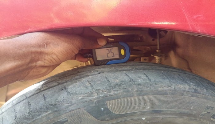 2020 Maruti Alto VXI, Petrol, Manual, 26,306 km, tyre