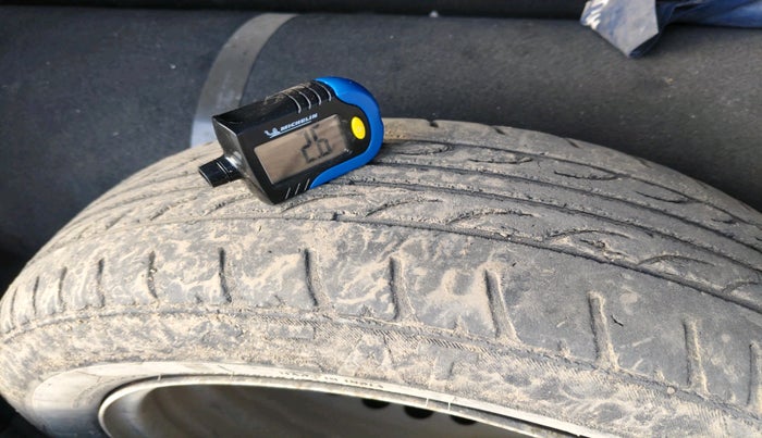 2018 Hyundai Grand i10 SPORTZ 1.2 KAPPA VTVT, Petrol, Manual, 1,06,672 km, tyre